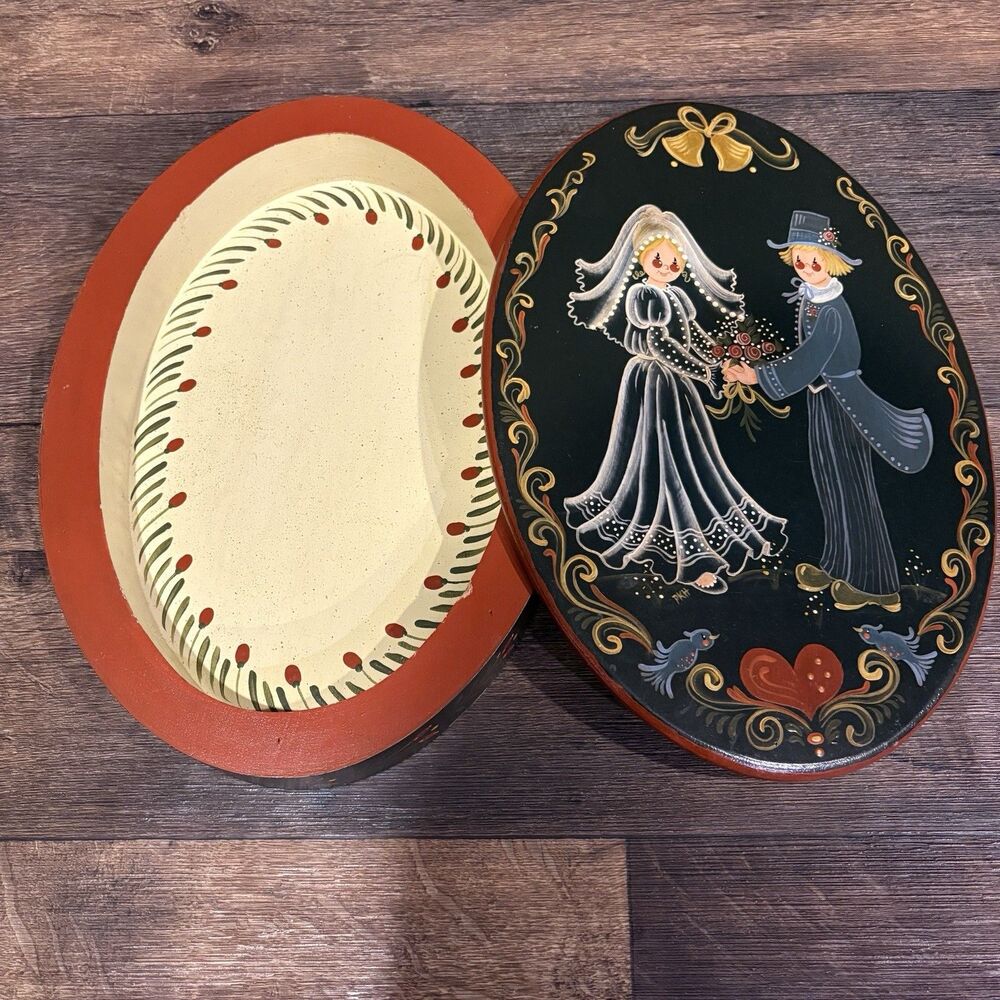Hand-Painted Bentwood Folk Art Trinket Box Bride & Groom Wedding 1982 - Picture 2 of 11